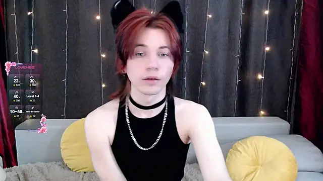 Snapshot of evan_reinhart chatting on 11.22.25 evan reinhart online show from 11.22.25