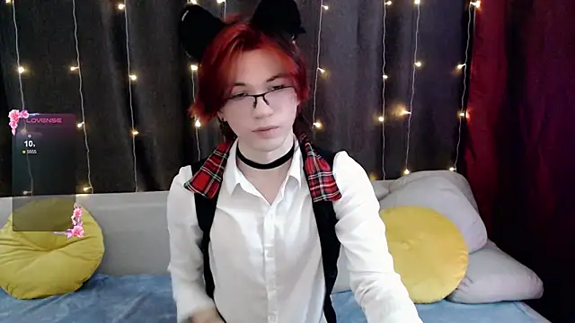 Snapshot of evan_reinhart chatting on 11.25.25 evan reinhart online show from 11.25.25