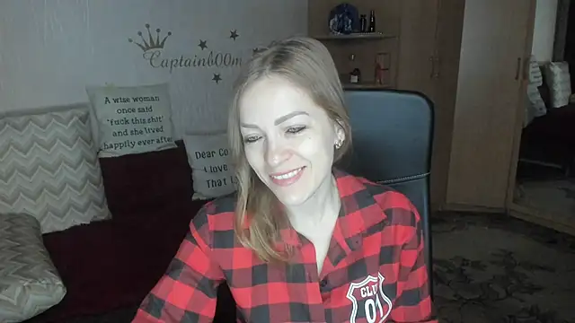 Tiffany Bates online show from 11.05.25