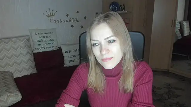 Snapshot of Tiffany_Bates chatting on 11.07.25 Tiffany Bates online show from 11.07.25