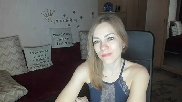 Snapshot of Tiffany_Bates chatting on 12.02.25 Tiffany Bates online show from 12.02.25