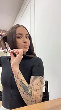 Snapshot of Luna_Olsen chatting on 02.06.26 Luna Olsen online show from 02.06.26