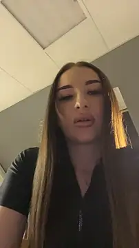 Snapshot of Luna_Olsen chatting on 02.07.26 Luna Olsen online show from 02.07.26