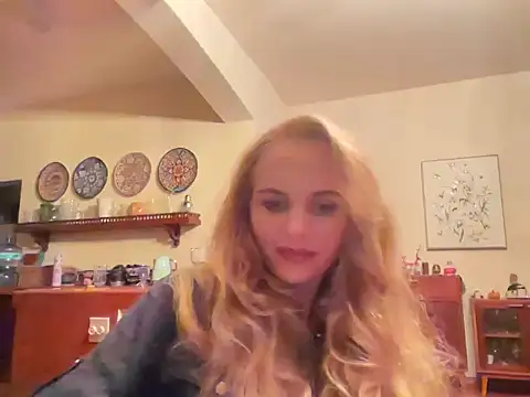 Snapshot of Tovireya chatting on 10.25.25 Tovireya online show from 10.25.25