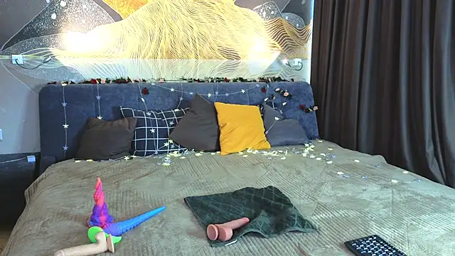 MilaYumi online show from 03.15.26