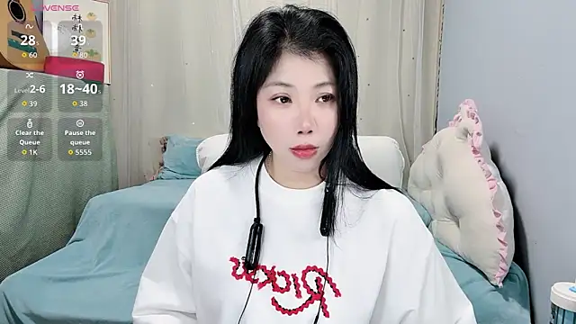 Huanhuan- online show from 10.05.25