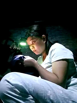 Snapshot of Samyy_xx chatting on 12.14.25 Samyy xx online show from 12.14.25