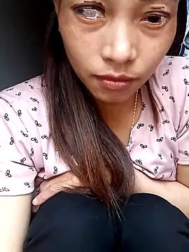 Snapshot of Phiny_xx chatting on 10.20.25 Phiny xx online show from 10.20.25