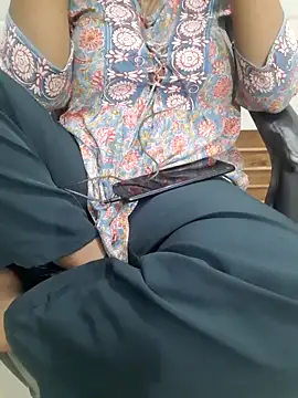 Snapshot of Minakshi_677 chatting on 09.30.25 Minakshi 677 online show from 09.30.25