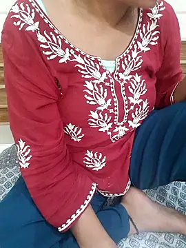 Snapshot of Minakshi_677 chatting on 10.15.25 Minakshi 677 online show from 10.15.25