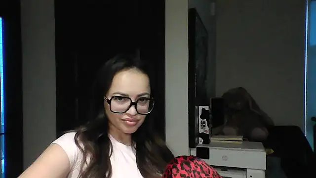 Elyrisse online show from 10.25.25