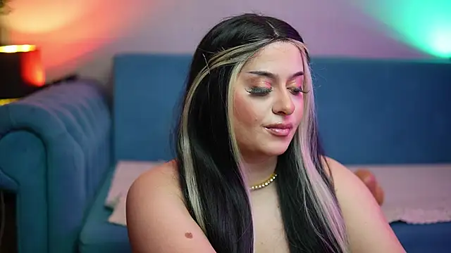 KarlaJai online show from 10.31.25