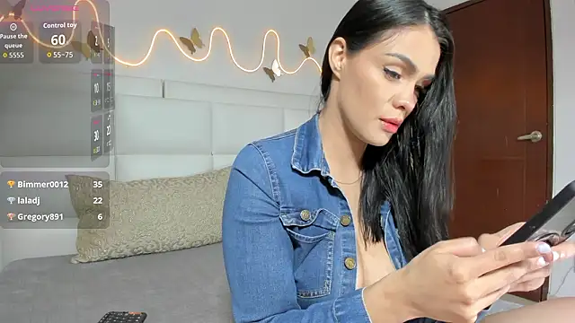 Snapshot of Antonella_Maxwell chatting on 01.15.26 Antonella Maxwell online show from 01.15.26