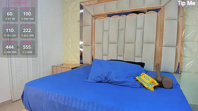 Sarah Adamss online show from 10.30.25