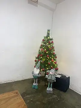 fabulousgirl online show from 12.18.25