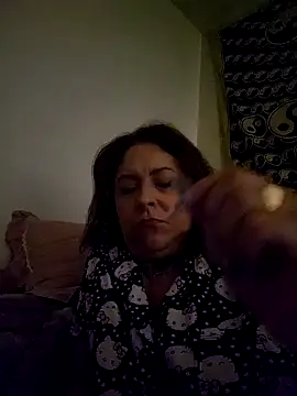 Queenbz1979 online show from 09.26.25