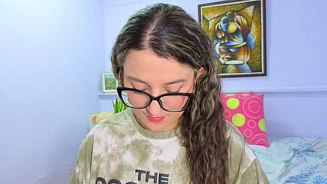 Snapshot of katiaa_lovv chatting on 09.25.25 katiaa lovv online show from 09.25.25