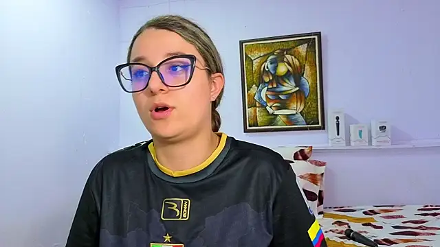 Snapshot of katiaa_lovv chatting on 10.01.25 katiaa lovv online show from 10.01.25