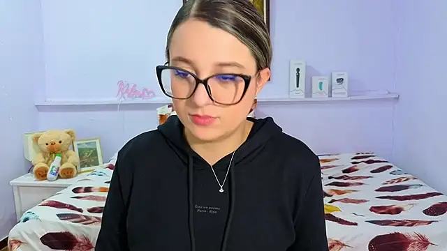 Snapshot of katiaa_lovv chatting on 10.03.25 katiaa lovv online show from 10.03.25