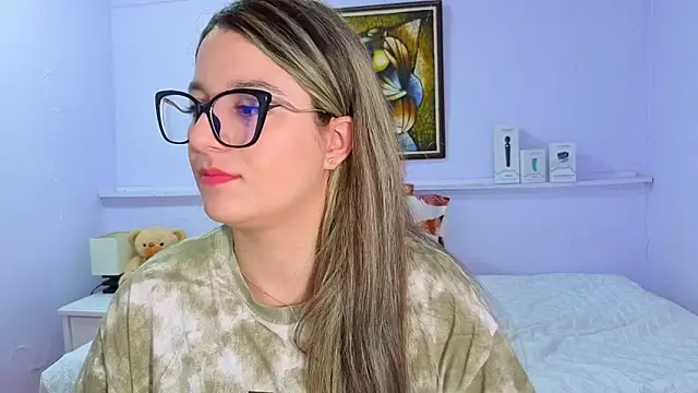 Snapshot of katiaa_lovv chatting on 10.09.25 katiaa lovv online show from 10.09.25