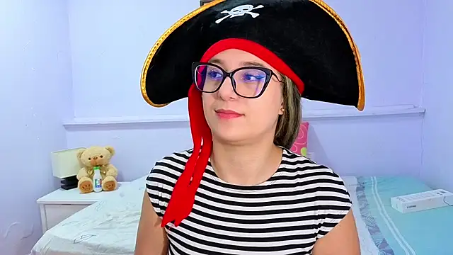 Snapshot of katiaa_lovv chatting on 10.29.25 katiaa lovv online show from 10.29.25