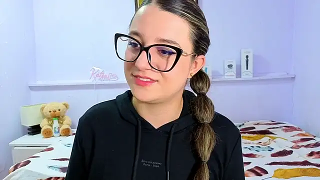 Snapshot of katiaa_lovv chatting on 11.03.25 katiaa lovv online show from 11.03.25