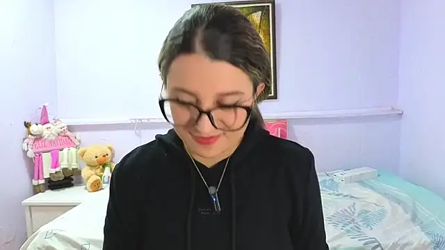 Snapshot of katiaa_lovv chatting on 11.15.25 katiaa lovv online show from 11.15.25