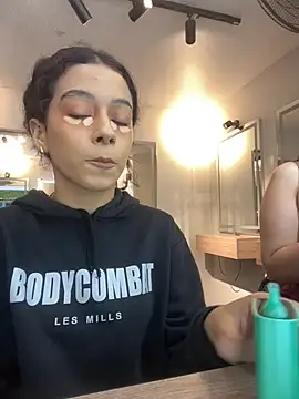 ChloeRosses online show from 04.17.26