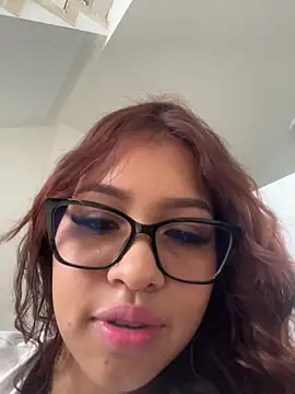 Snapshot of Mia_Valmont chatting on 12.22.25 Mia Valmont online show from 12.22.25