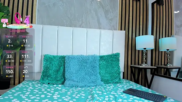 Nyra 18 online show from 11.15.25