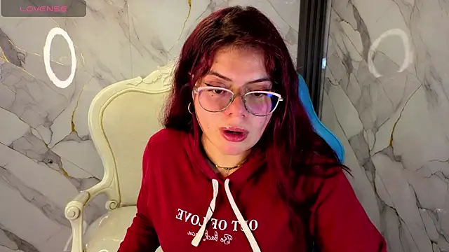 Snapshot of draviana_a_ chatting on 01.07.26 draviana a online show from 01.07.26