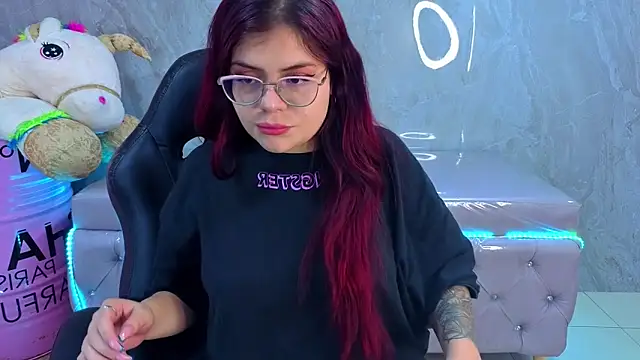 Snapshot of draviana_a_ chatting on 02.06.26 draviana a online show from 02.06.26