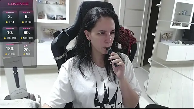 Irwi Tomboy online show from 09.26.25