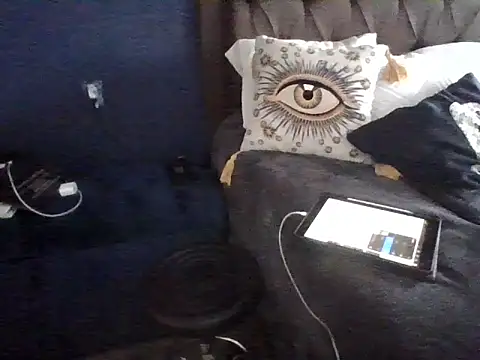 Snapshot of sad_fucking_boy chatting on 10.09.25 sad fucking boy online show from 10.09.25