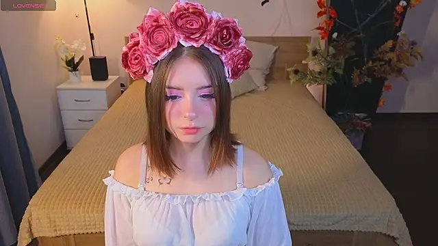  Amelia Shine  online show from 10.22.25