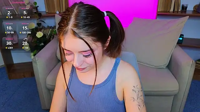  Amelia Shine  online show from 11.04.25