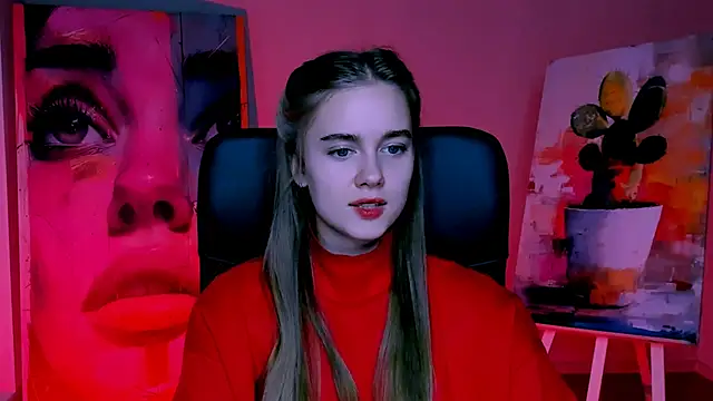 Snapshot of JuneWoods chatting on 11.24.25 JuneWoods online show from 11.24.25