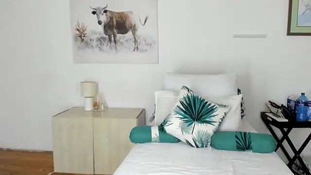 ConnieSmall24 online show from 02.04.26