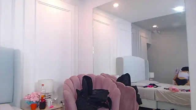 ChantalGarner online show from 10.17.25