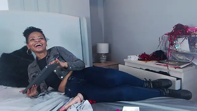 ChantalGarner online show from 02.21.26