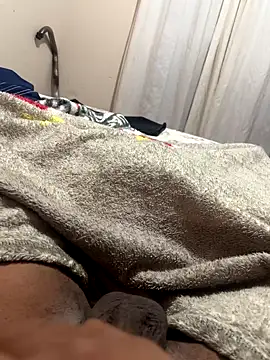 Snapshot of favelado33 chatting on 09.28.25 favelado33 online show from 09.28.25