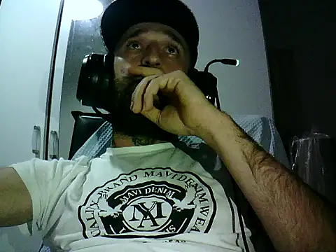 Snapshot of krerem chatting on 12.04.25 krerem online show from 12.04.25