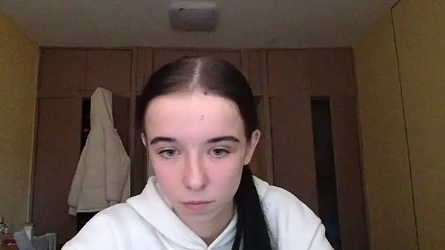 Snapshot of Emilia_Light chatting on 10.31.25 Emilia Light online show from 10.31.25