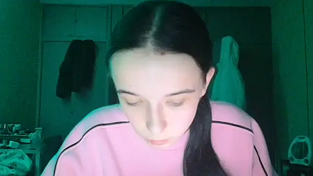 Snapshot of Emilia_Light chatting on 11.30.25 Emilia Light online show from 11.30.25