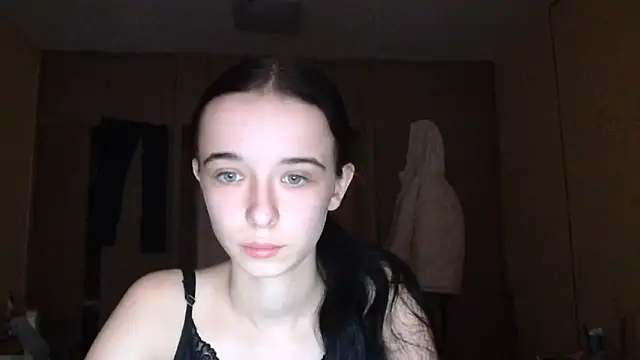 Emilia Light online show from 12.20.25