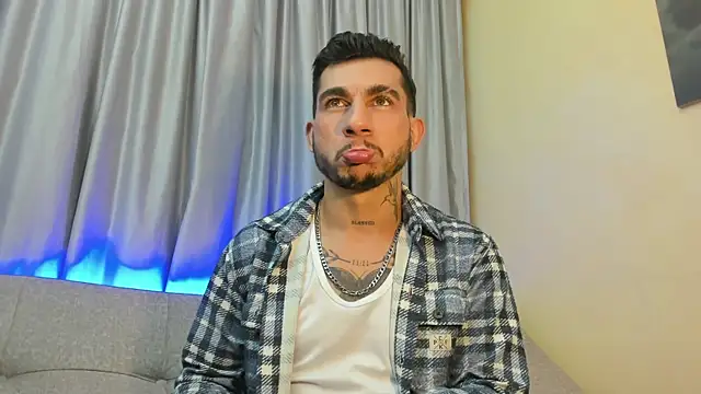 Taylor Lewiis online show from 10.16.25