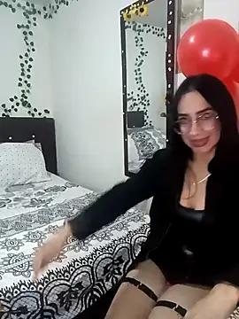 YaraDuartee online show from 02.22.26