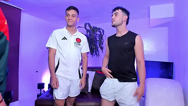 Snapshot of Spaceboys18 chatting on 10.01.25 Spaceboys18 online show from 10.01.25