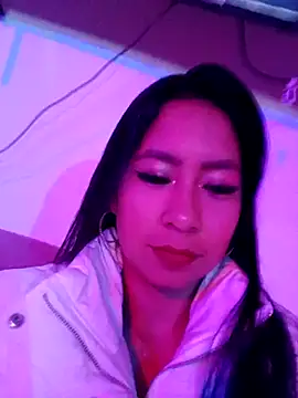 KateValencia online show from 11.16.25