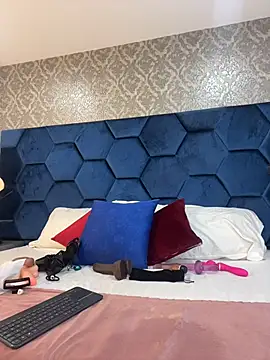 Angelina Roa online show from 03.27.26